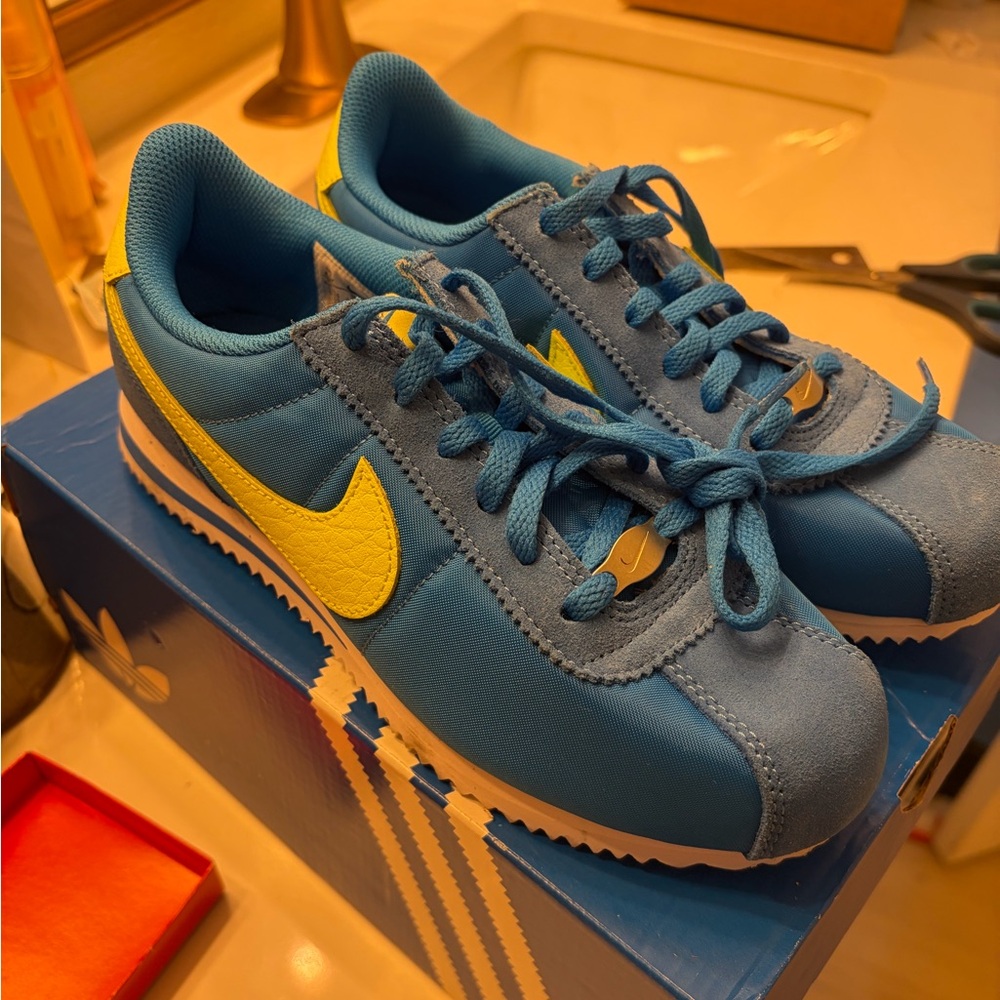 NWOT Nike Cortez Textile for Big Kids 4.5 / Women 6 Blue and Yellow Sneakers